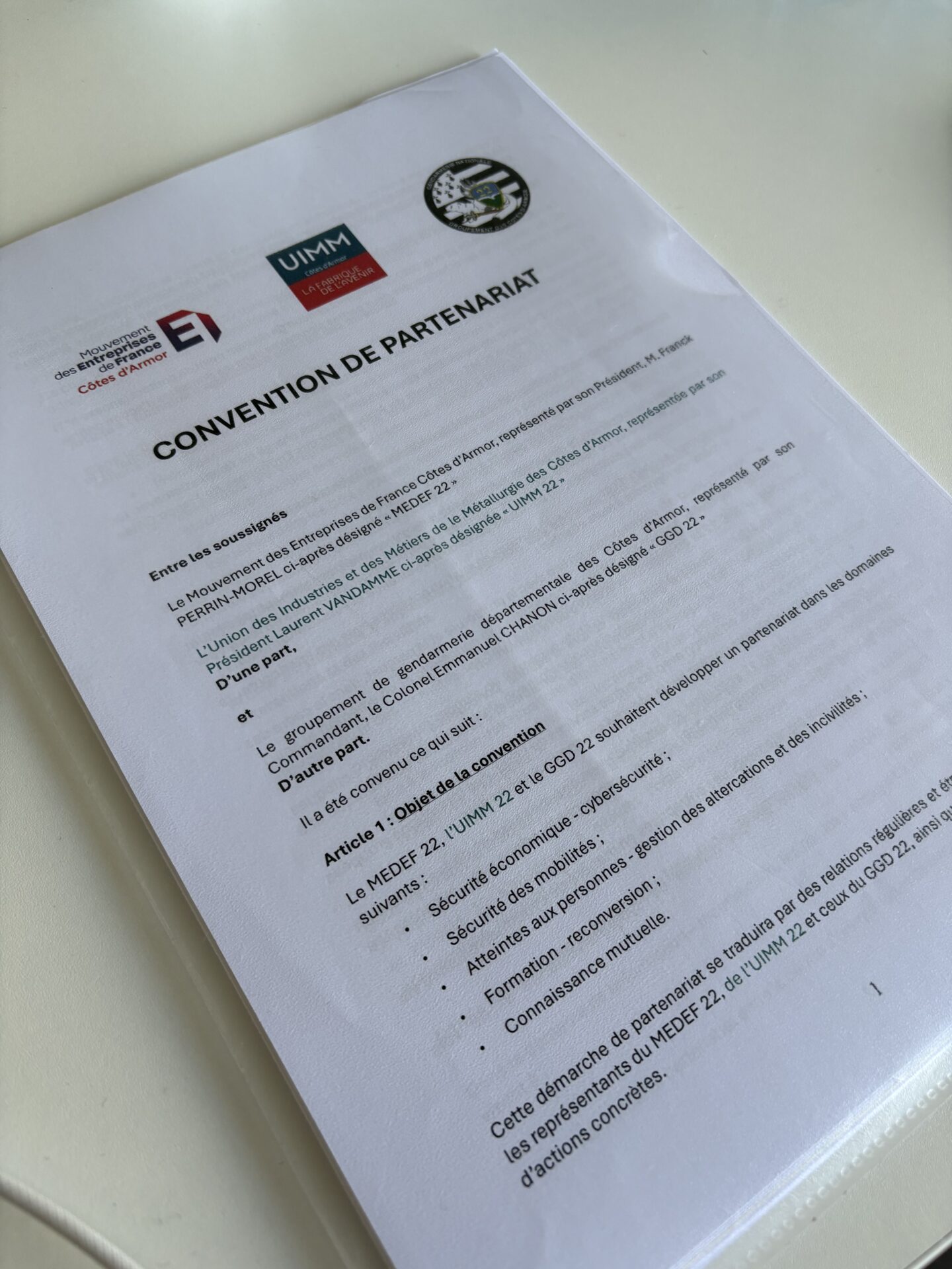 Convention tripartite GDD22, uimm22 et medef22 pour la sécurité du tissu économique costarmoricain