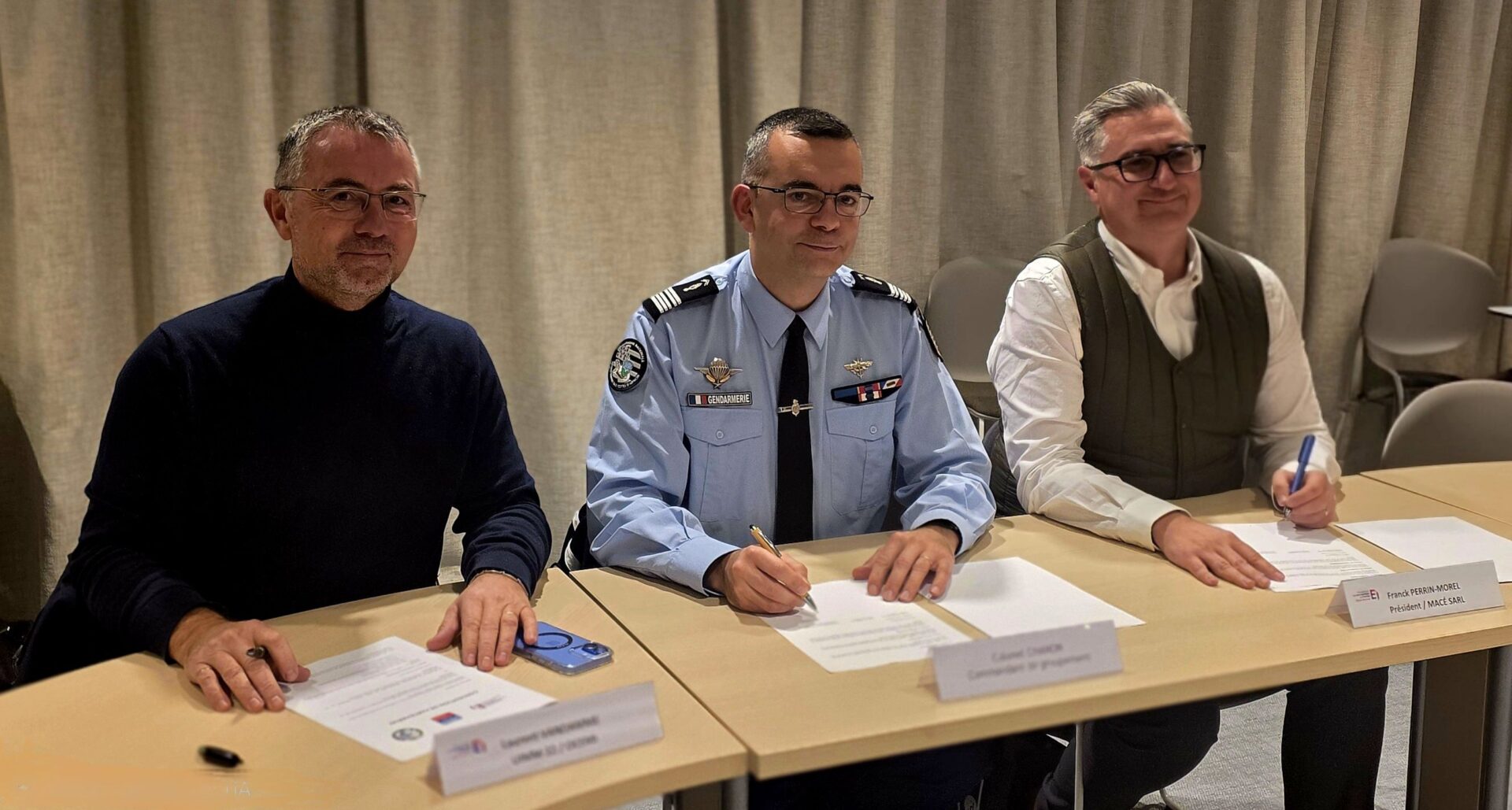 Signature de la convention tripartite pour la sécurité des entreprises costarmoricaines